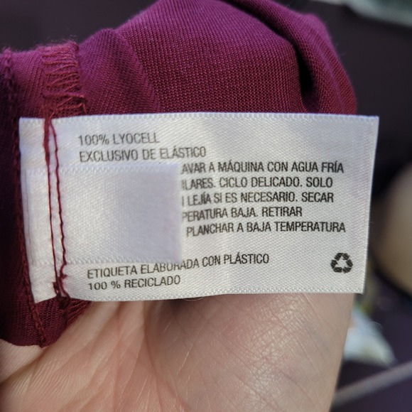 Maternity medium wine smocked shoulder dress - Picture 5 of 5